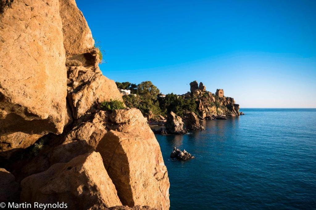 Kalura Sea Houses - Private Beach Cefalu Exterior photo